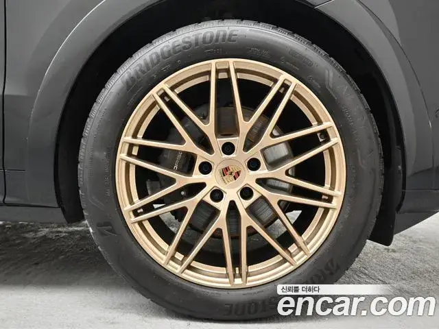 Porsche Cayenne, 2025