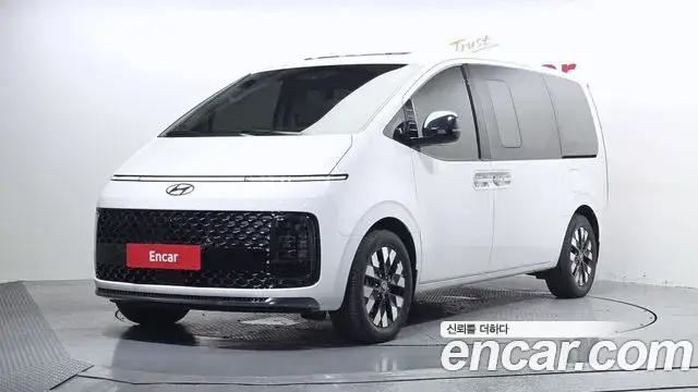 Hyundai Staria, 2024