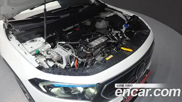Mercedes-Benz EQB, 2022