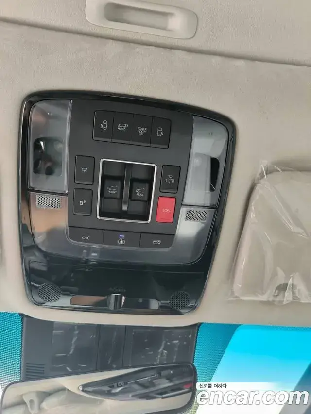 Hyundai Staria, 2025