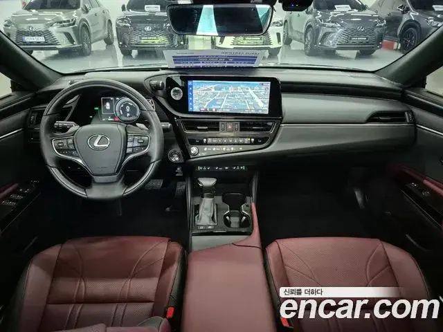 Lexus ES300h, 2025