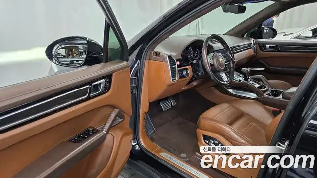 Porsche Cayenne, 2020