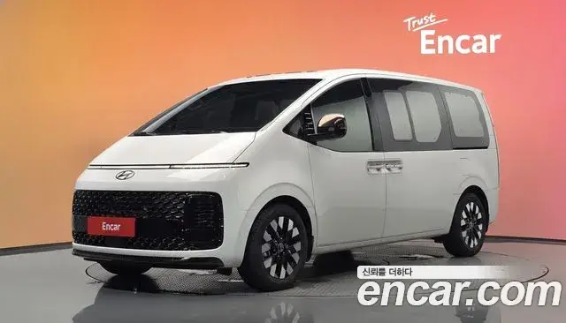 Hyundai Staria, 2025