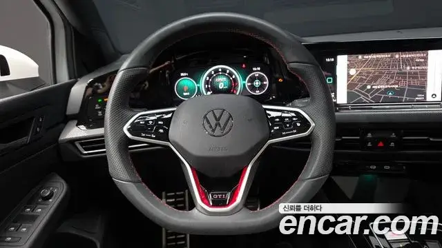 Volkswagen Golf, 2024