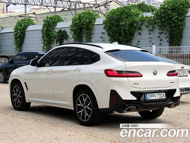 BMW X4, 2022