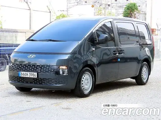 Hyundai Staria, 2022