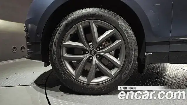Land Rover Range Rover Velar, 2026
