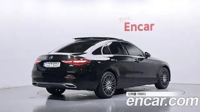 Mercedes-Benz C-Class, 2022