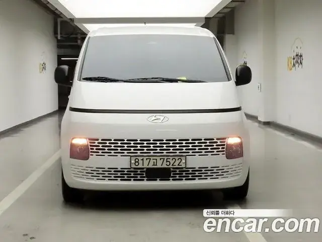 Hyundai Staria, 2022