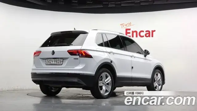 Volkswagen Tiguan, 2020