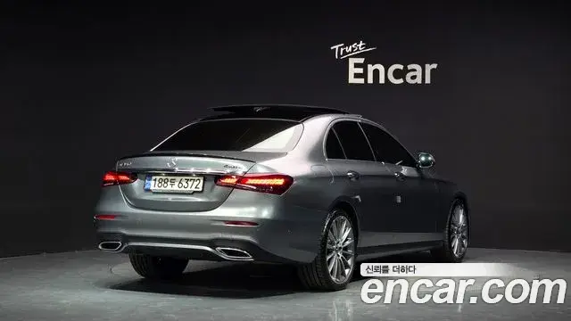 Mercedes-Benz E-Class, 2022