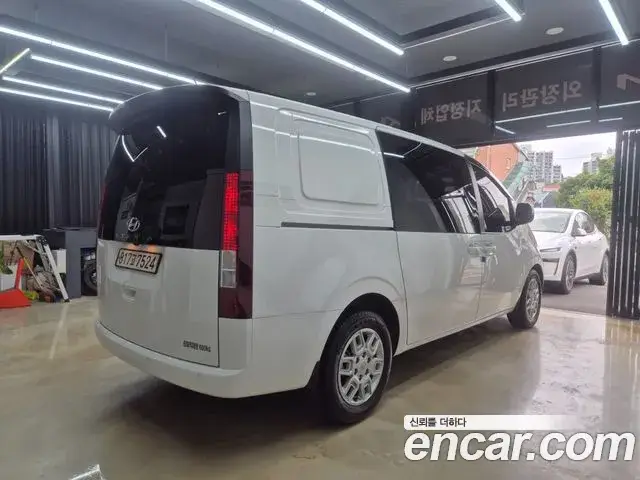 Hyundai Staria, 2022