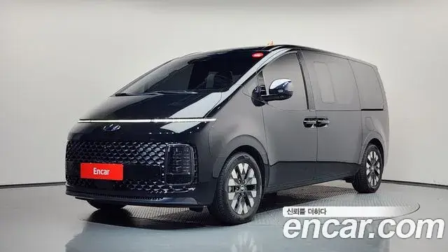 Hyundai Staria, 2023
