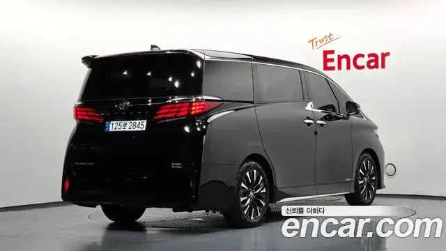 Toyota Alphard, 2024