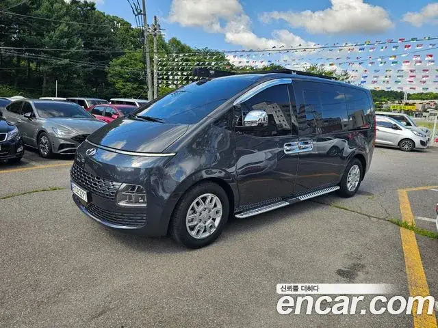 Hyundai Staria, 2022