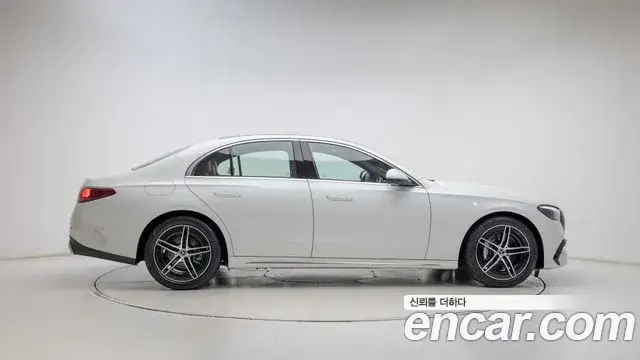 Mercedes-Benz E-Class, 2025