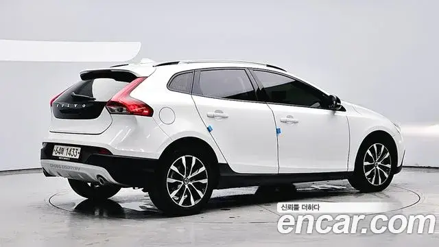 Volvo V40 Cross Country, 2019