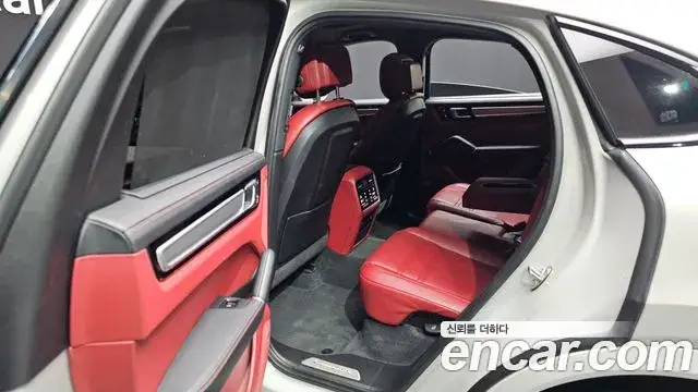 Porsche Cayenne, 2022