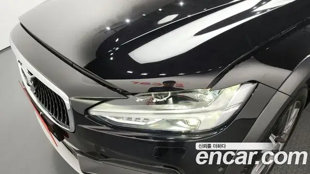 Volvo V90 Cross Country, 2018