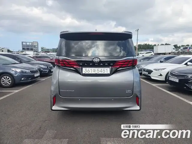 Toyota Alphard, 2024
