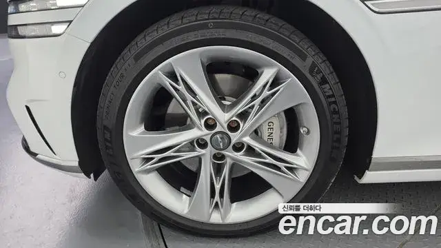 Genesis G90, 2022