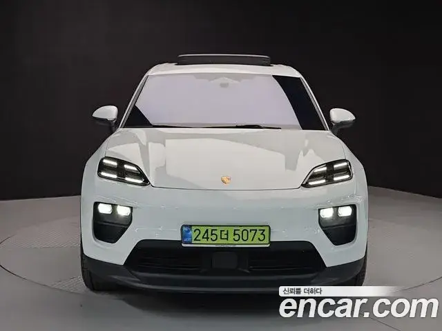Porsche Macan EV, 2025