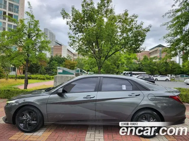 Hyundai Avante, 2022