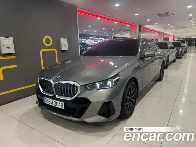 BMW 5 Series, 2025
