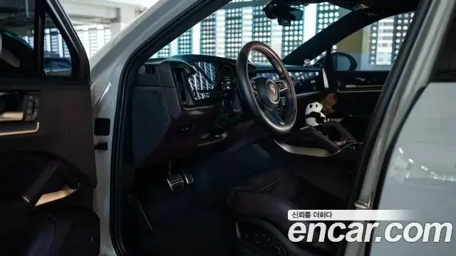 Porsche Cayenne, 2025