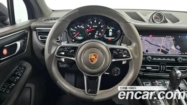 Porsche Macan, 2021