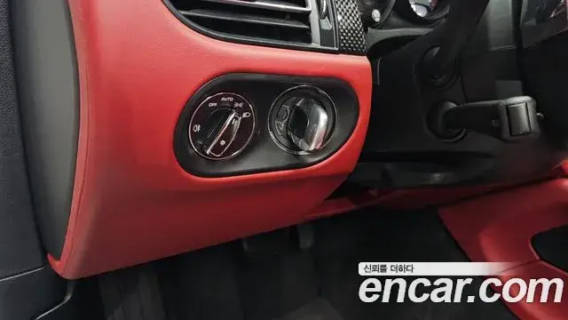 Porsche Macan, 2022