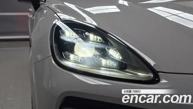 Porsche Cayenne, 2022