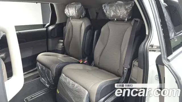 Kia Carnival, 2025