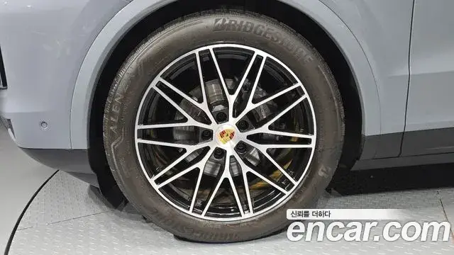 Porsche Cayenne, 2024