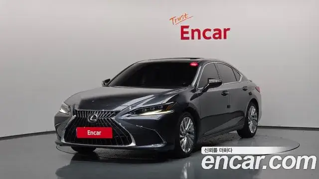 Lexus ES300h, 2024