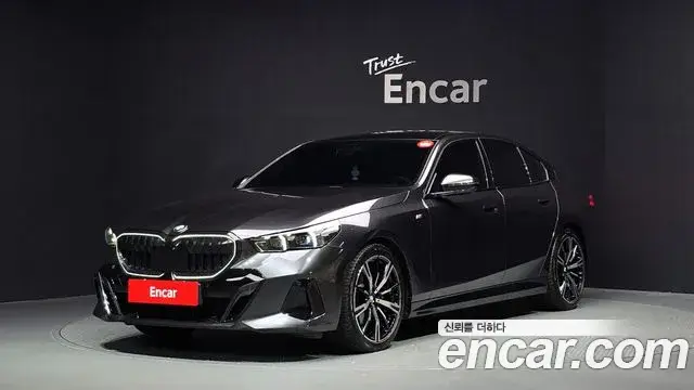 BMW 5 Series, 2025