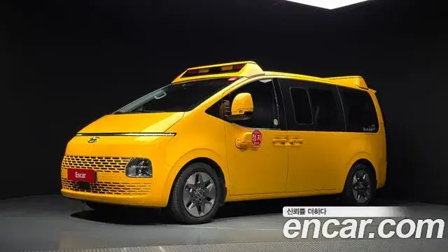 Hyundai Staria, 2023