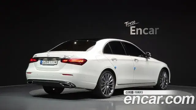 Mercedes-Benz E-Class, 2023