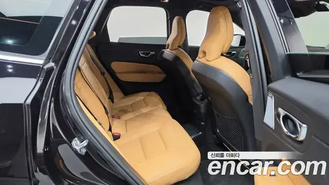 Volvo XC60, 2021