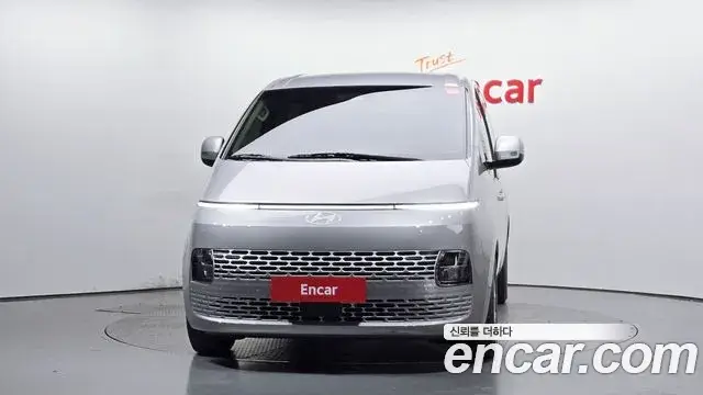 Hyundai Staria, 2025