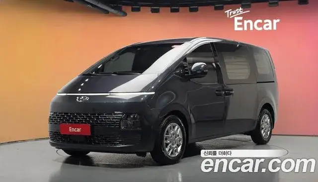 Hyundai Staria, 2022