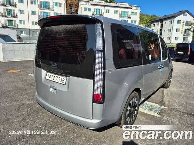 Hyundai Staria, 2025