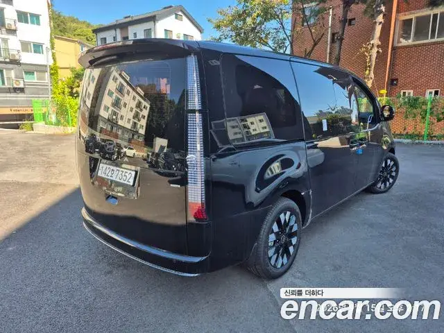 Hyundai Staria, 2025