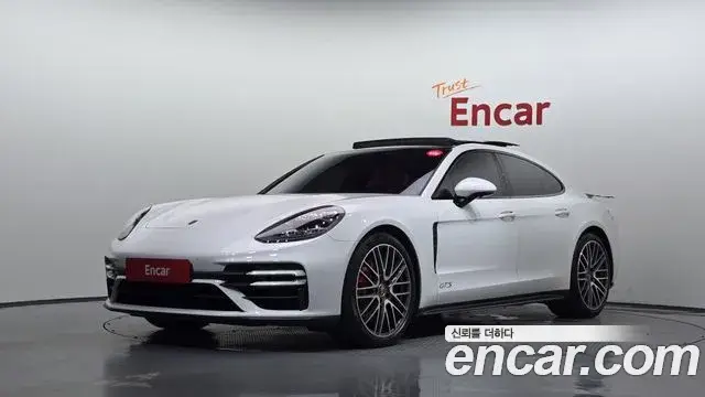 Porsche Panamera, 2021