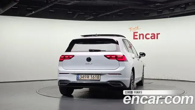 Volkswagen Golf, 2022