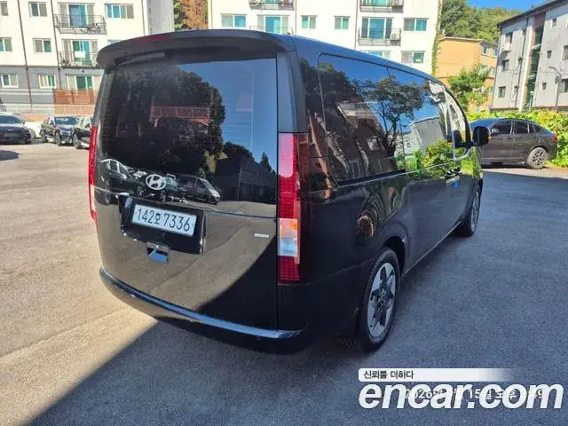 Hyundai Staria, 2025