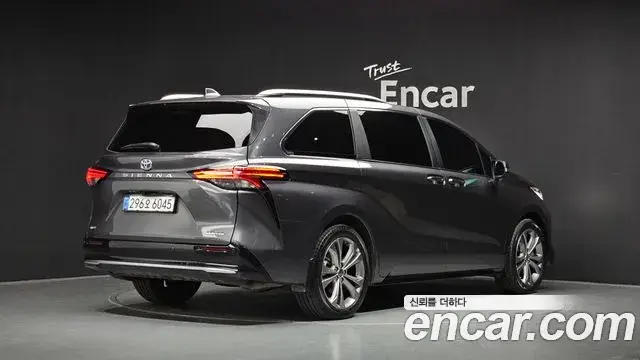 Toyota Sienna, 2025