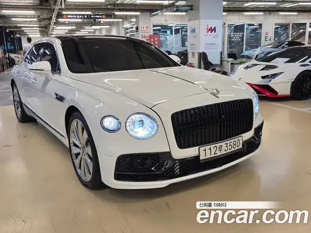Bentley Flying Spur, 2022