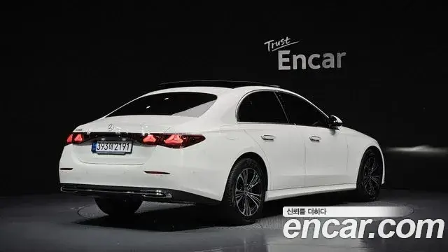 Mercedes-Benz E-Class, 2025