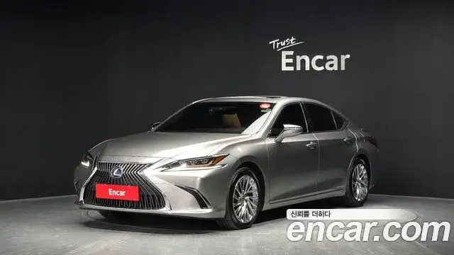 Lexus ES300h, 2019
